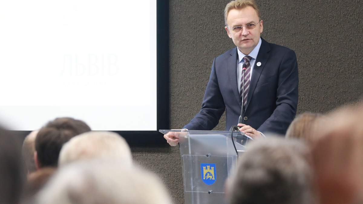 Лідер партії "Самопоміч" Андрій Садовий Лідер партії "Самопоміч" Андрій Садовий