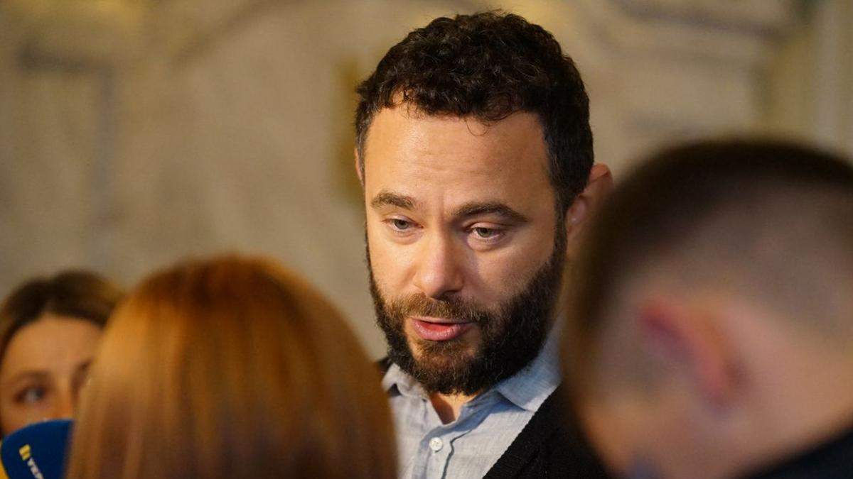 Дубінський очолив список Слуги народу до Київоблради й веде з собою ексколег з 1+1 Дубінський очолив список Слуги народу до Київоблради й веде з собою ексколег з 1+1