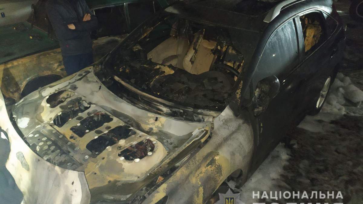 Сожгли машину кандидата в мэры на Харьковщине