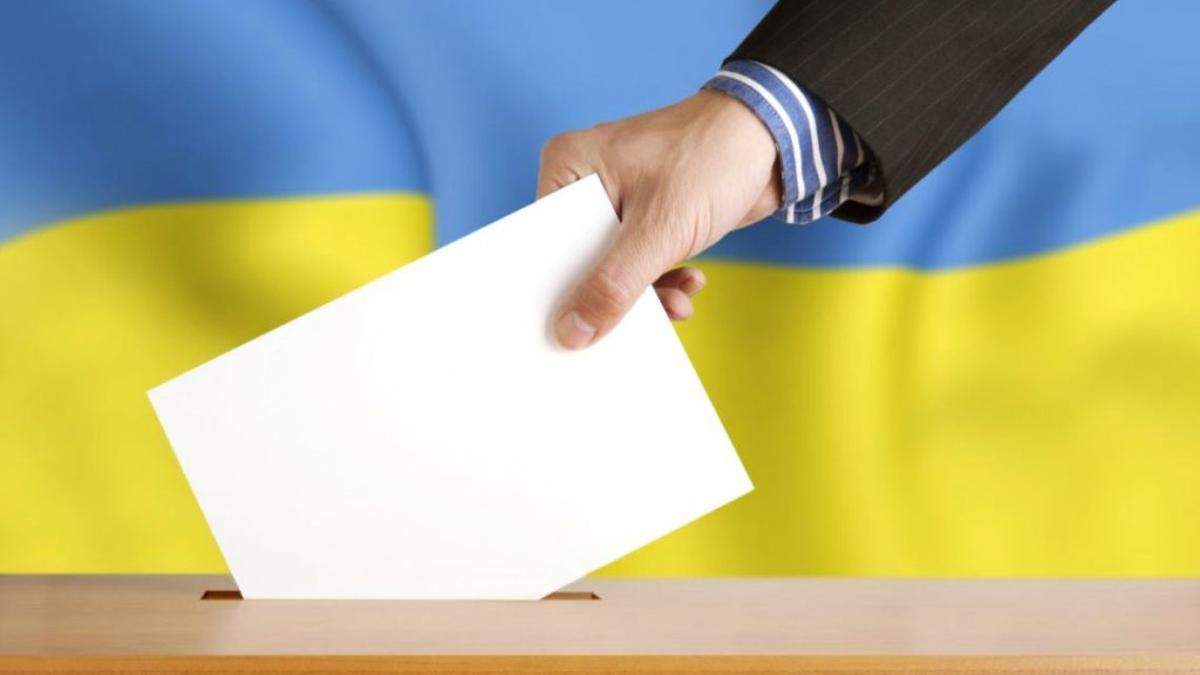 На Київщині можуть посадити кандитата, який роздавав гроші вчителям На Київщині можуть посадити кандитата, який роздавав гроші вчителям