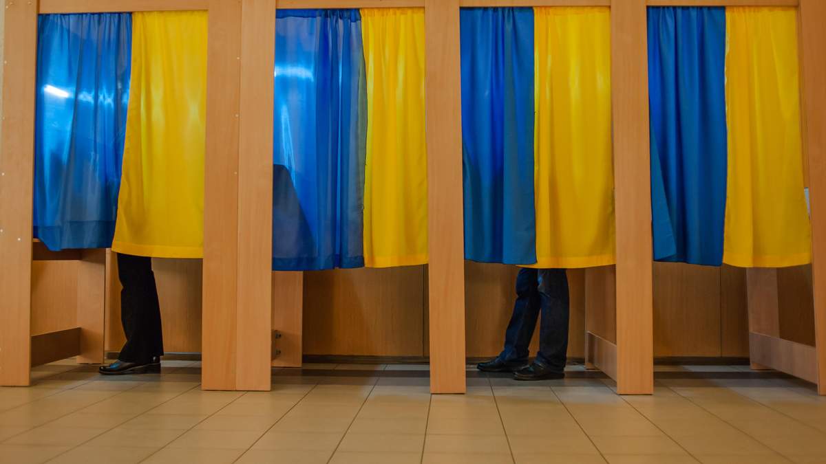 Вибори в Одесі: вже вдруге за добу змінили голову міської ТВК Вибори в Одесі: вже вдруге за добу змінили голову міської ТВК