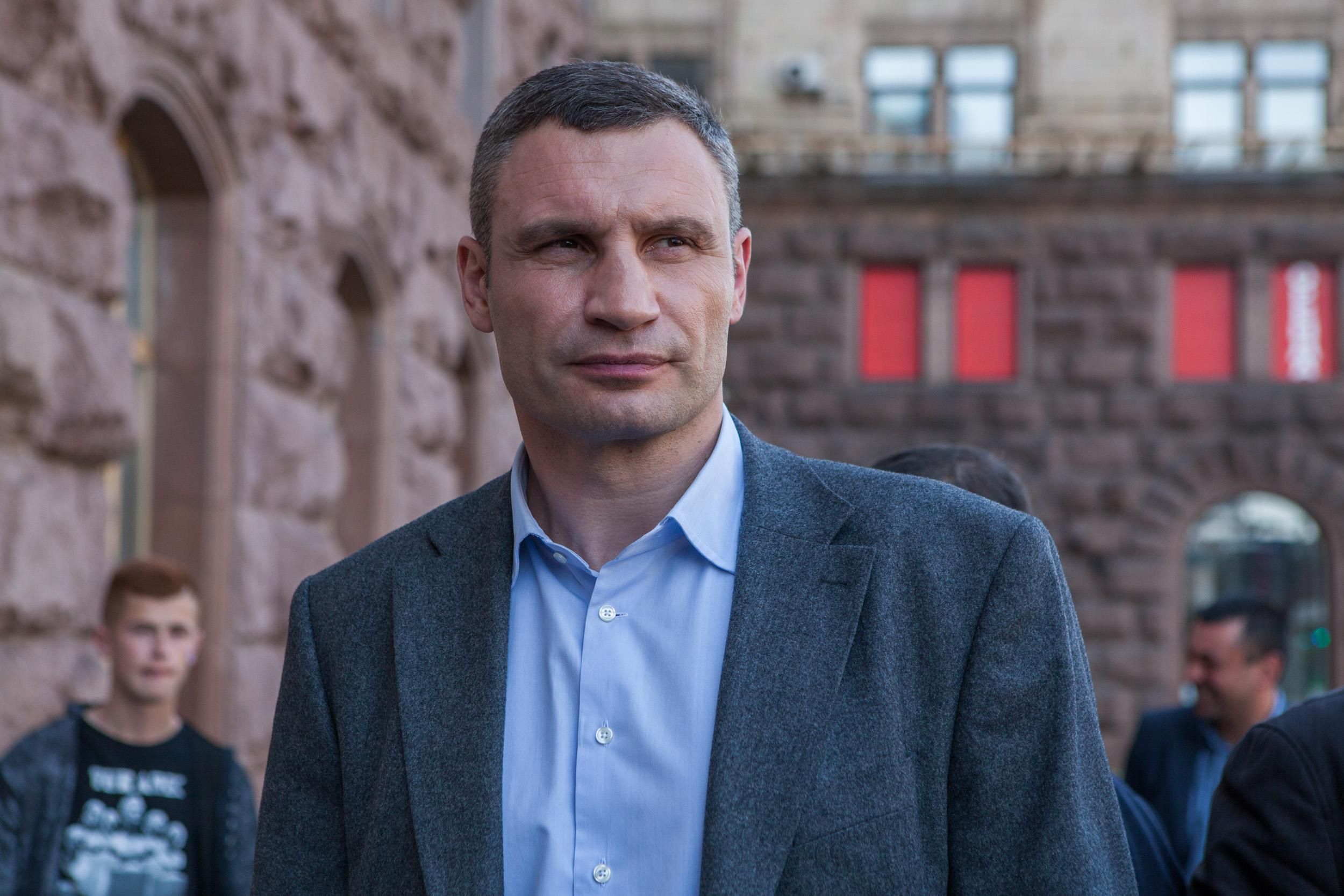 Кличко, Комарницкий и Шлапак с помощью админресурса "режут" округа в Киеве под себя, – СМИ