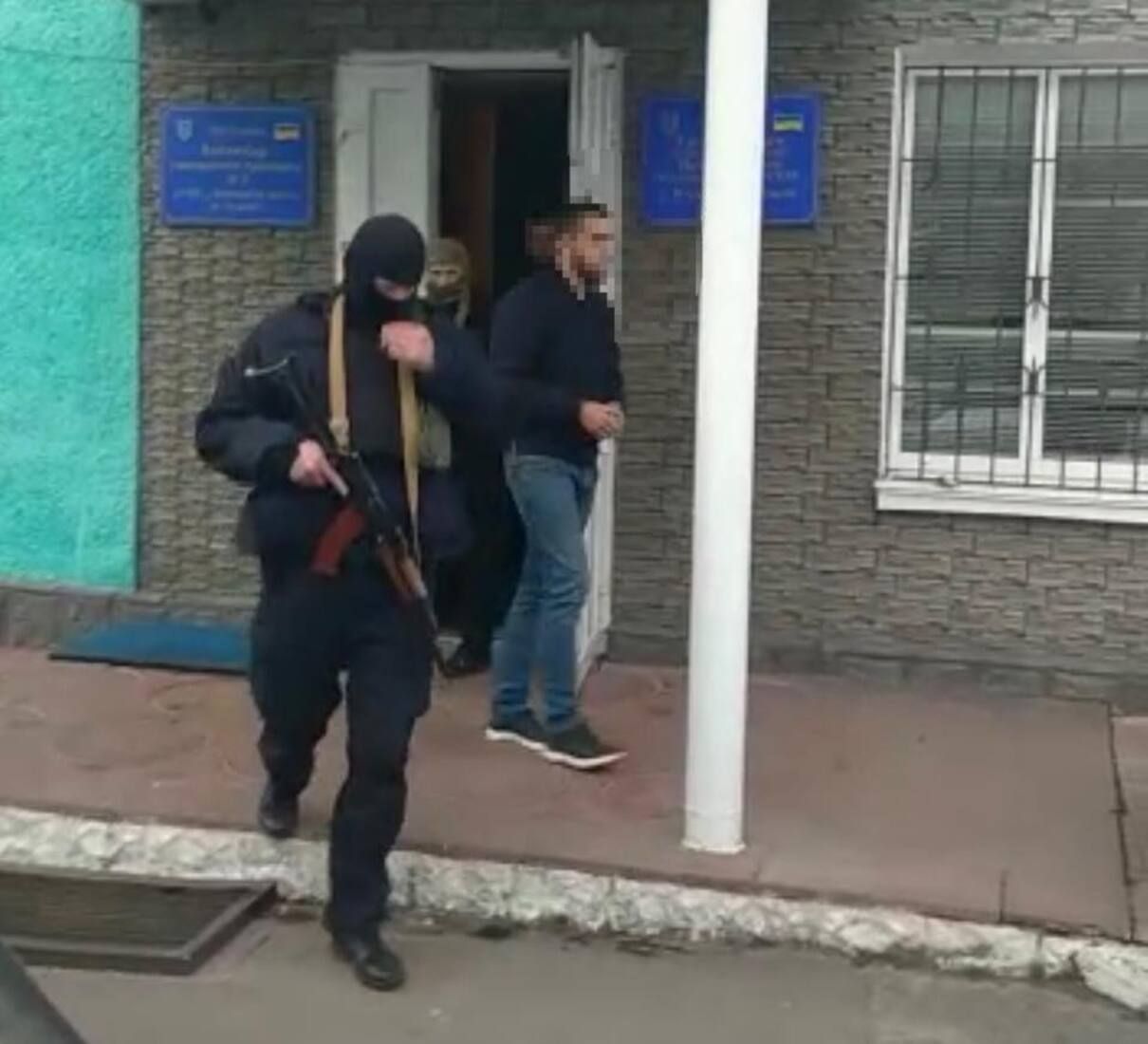 Напад на членів дільничної комісії у Вінницькій області: фото 