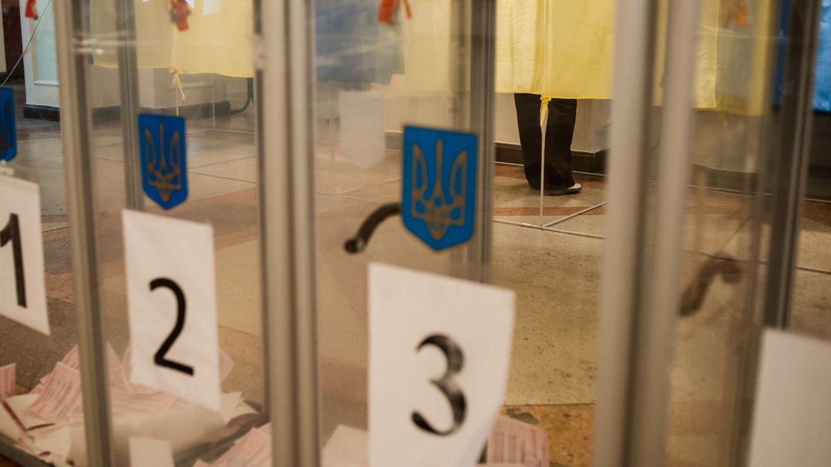 У Житомирі члени виборчої комісії напали на спостерігача