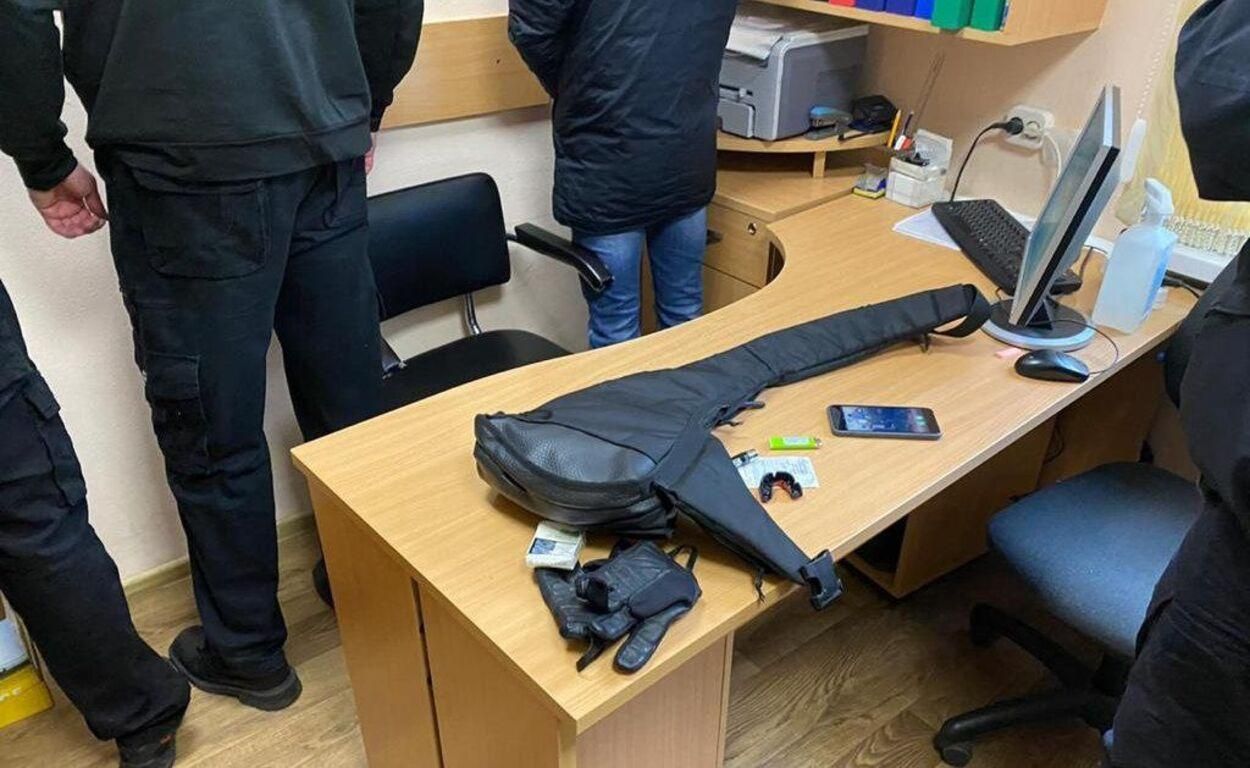 Невідомі намагалися заблокувати роботу виборчої комісії на Київщині 