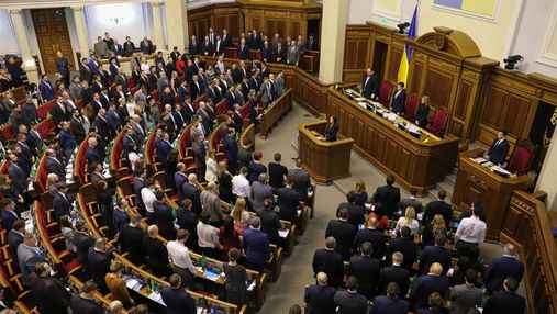Вічний Аваков і 2 уряди: яким був 2020 в політичному житті України
